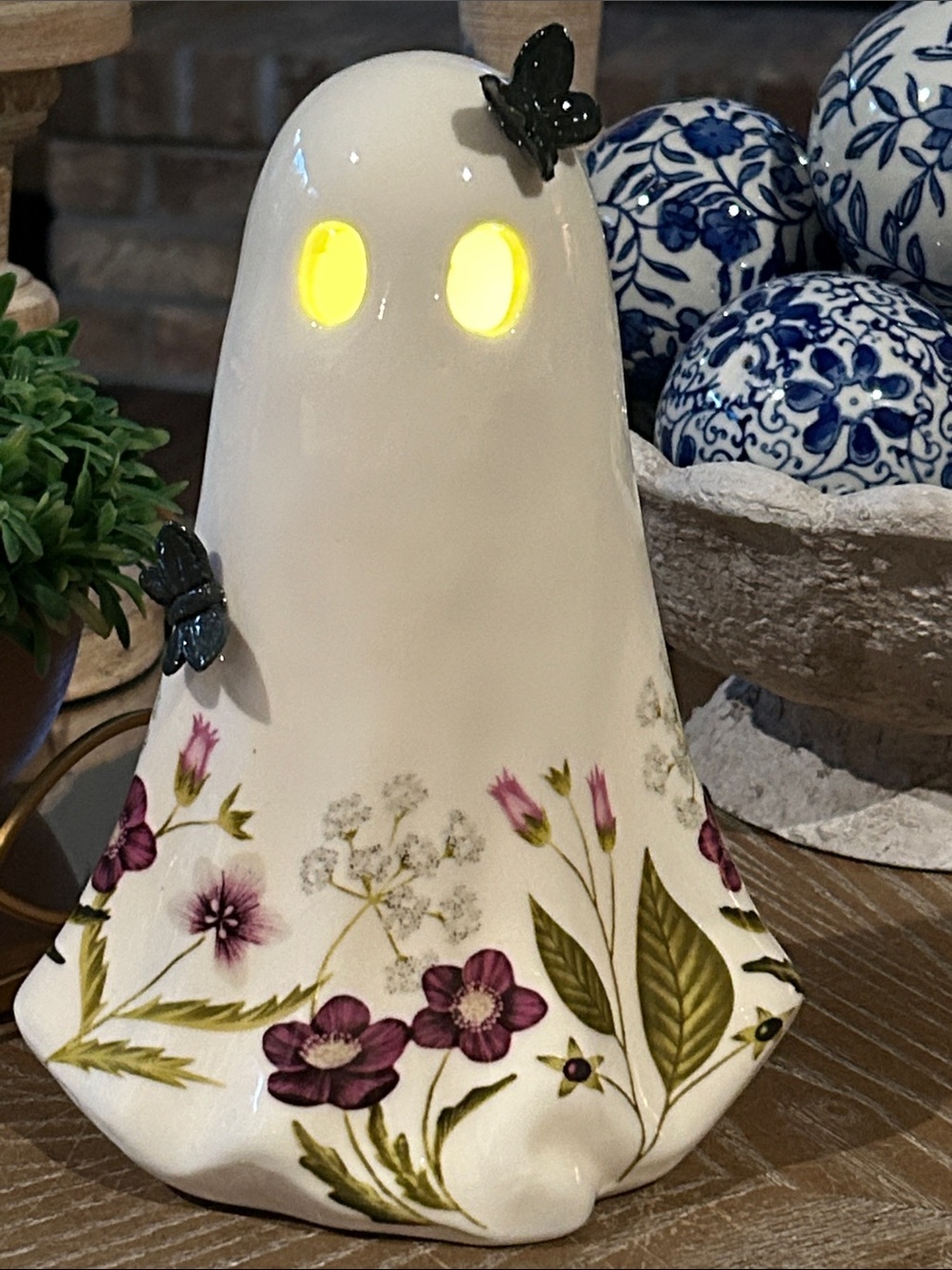 NEW! LIGHTED Shabby Chic Ceramic Floral Butterfly Moth Halloween Ghost